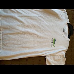 Salty crew t shirt size large